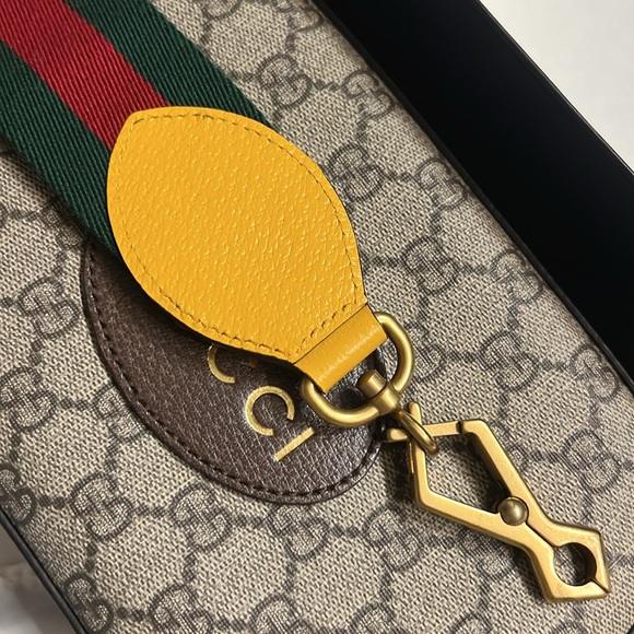 Gucci Crossbody Bag - Picture 7 of 11